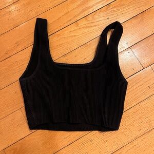 Aritzia Babaton Ribbed Black Crop Top size small